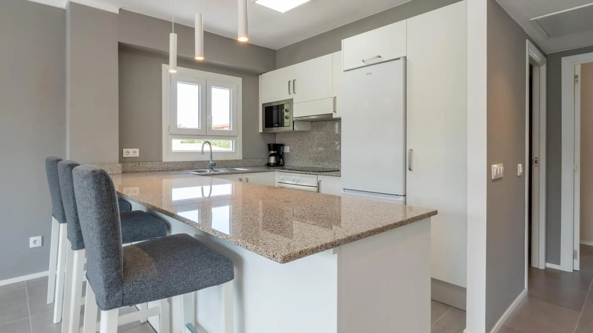 Ponent Cala Ratjada Apartments G  كالا راتخاذا